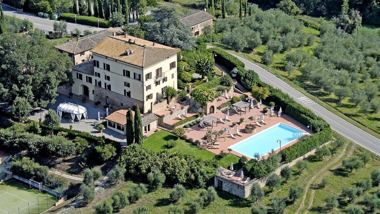 Villa Curina Resort Кастелнуово Берарденга Екстериор снимка