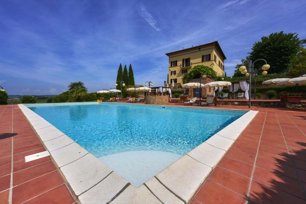 Villa Curina Resort Кастелнуово Берарденга Екстериор снимка