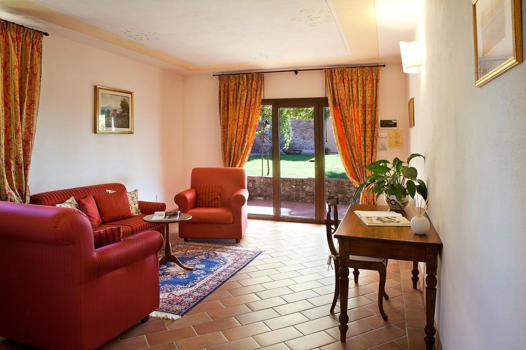 Villa Curina Resort Кастелнуово Берарденга Стая снимка