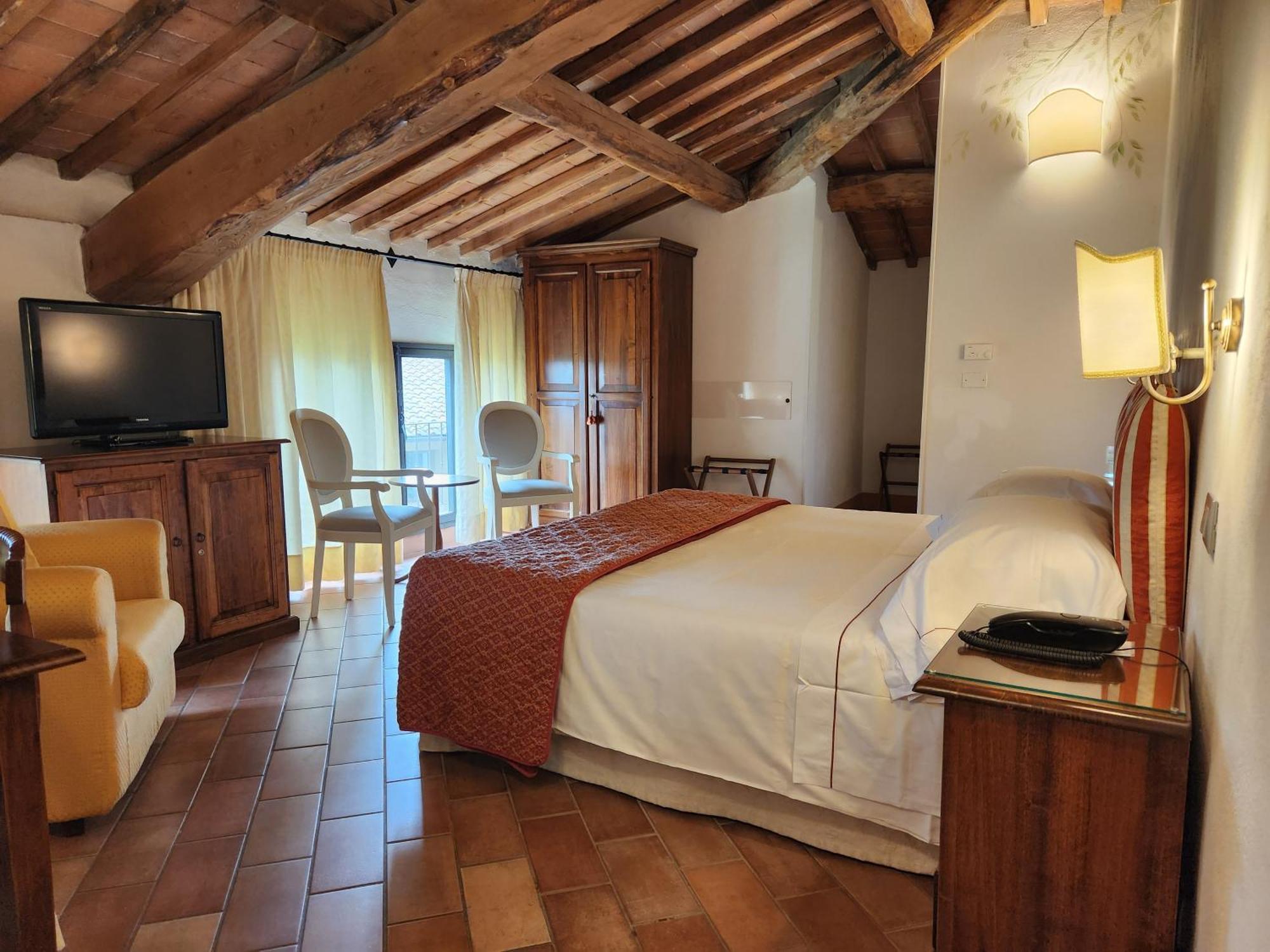 Villa Curina Resort Кастелнуово Берарденга Екстериор снимка