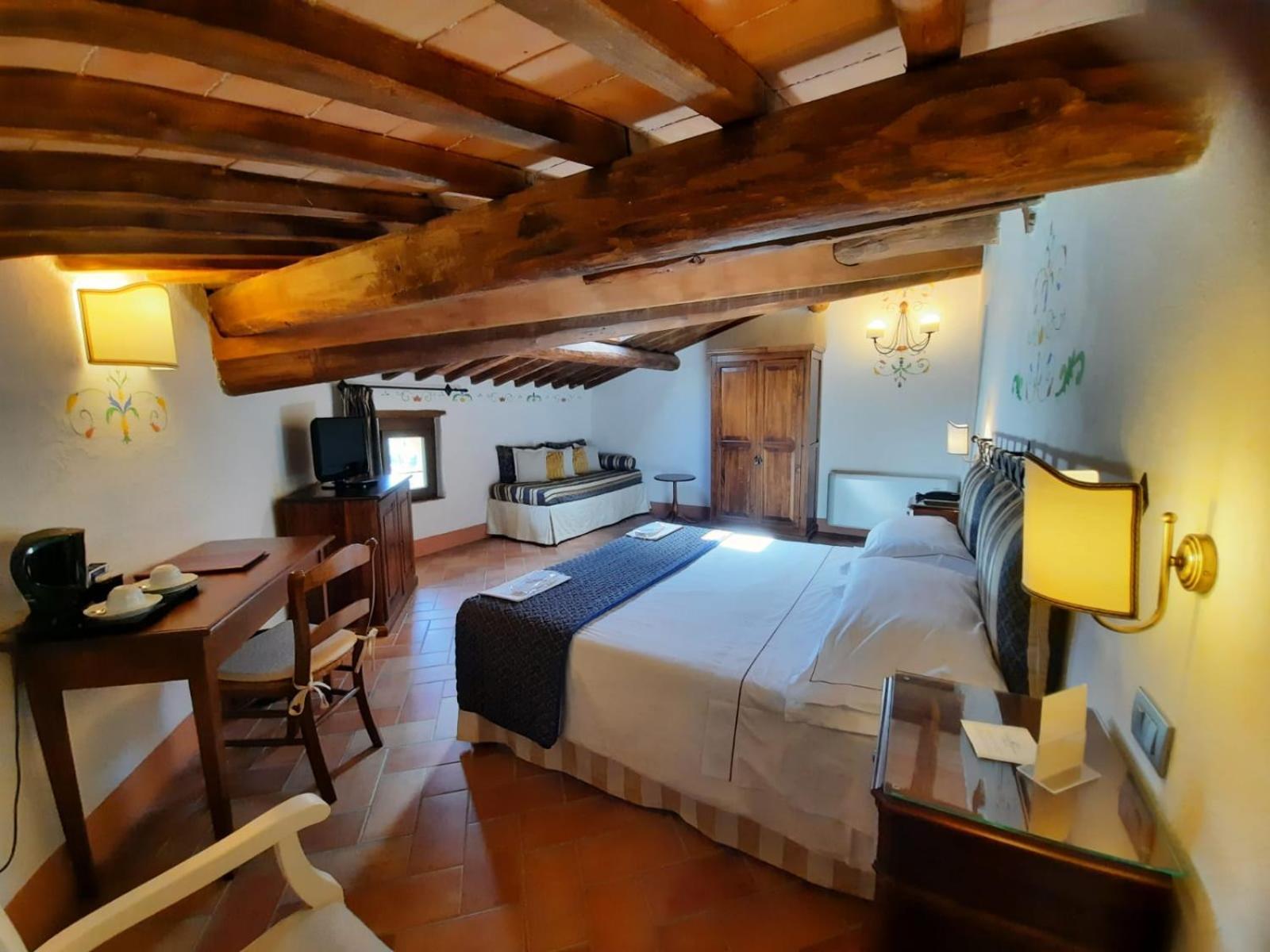 Villa Curina Resort Кастелнуово Берарденга Екстериор снимка