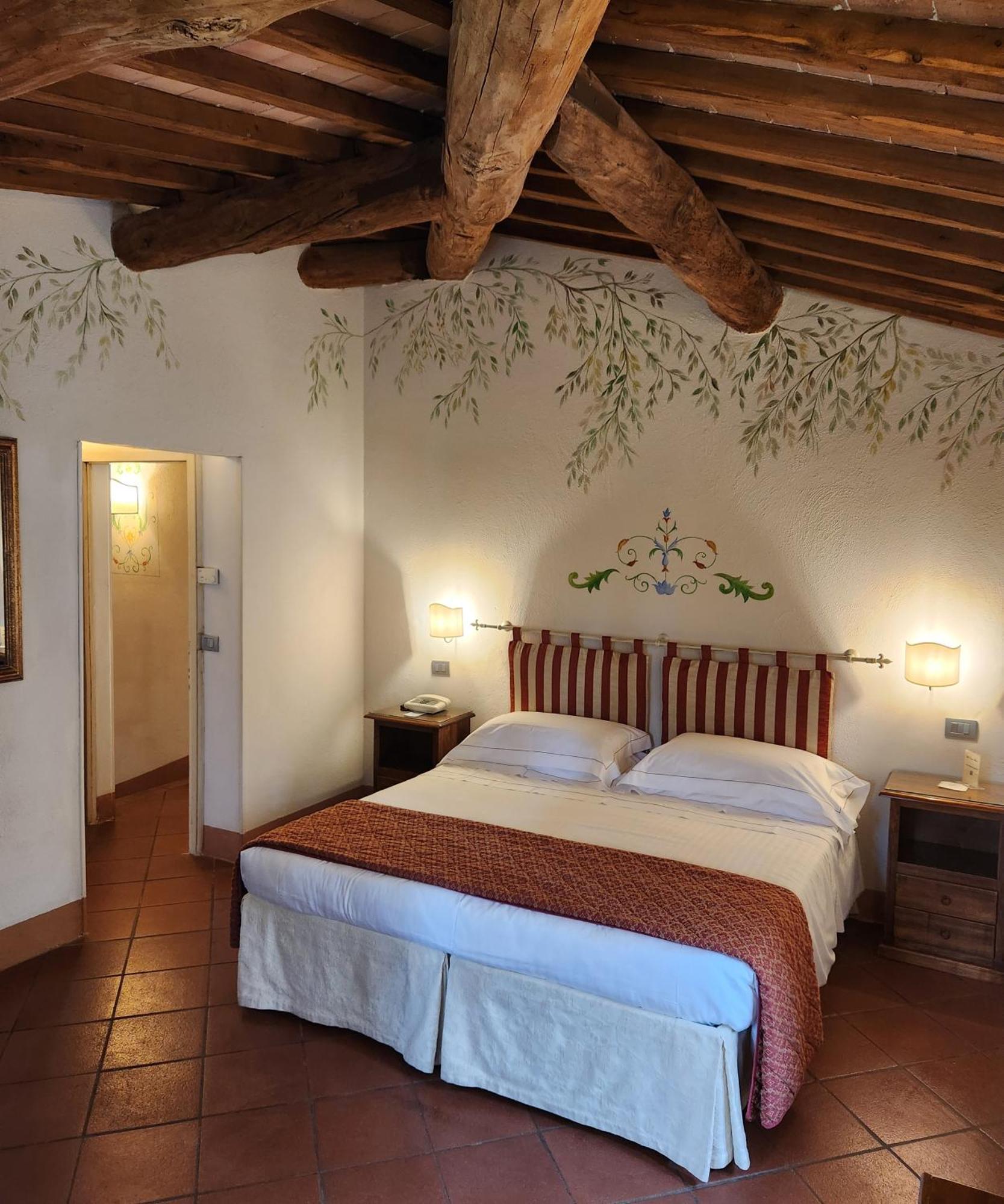 Villa Curina Resort Кастелнуово Берарденга Екстериор снимка